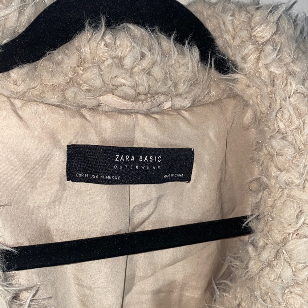 🎈The comfiest Zara cream faux fur jacket! - Picture 8 of 10